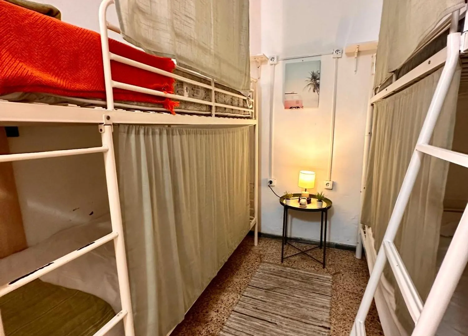 Single Fin Surf Hostel Arona  Spain