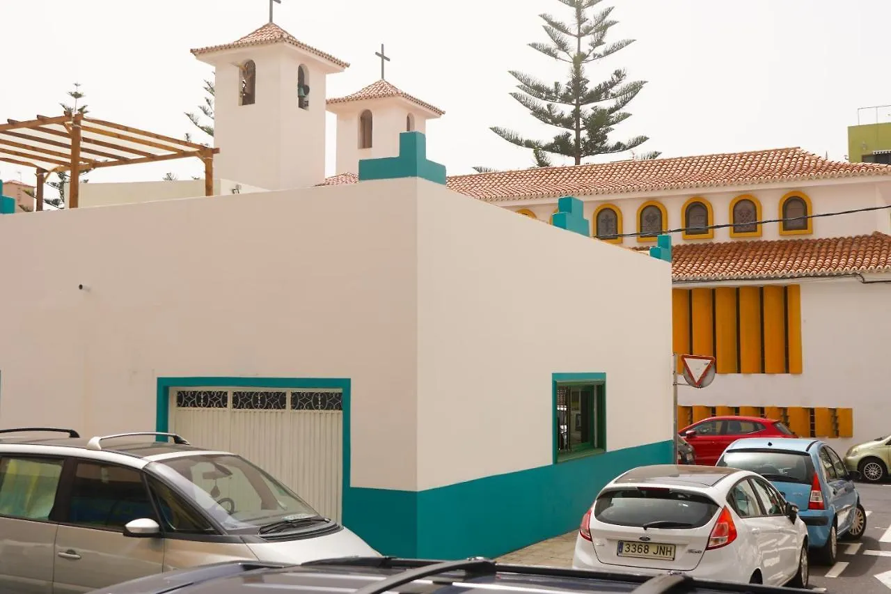 Single Fin Surf Hostel Arona
