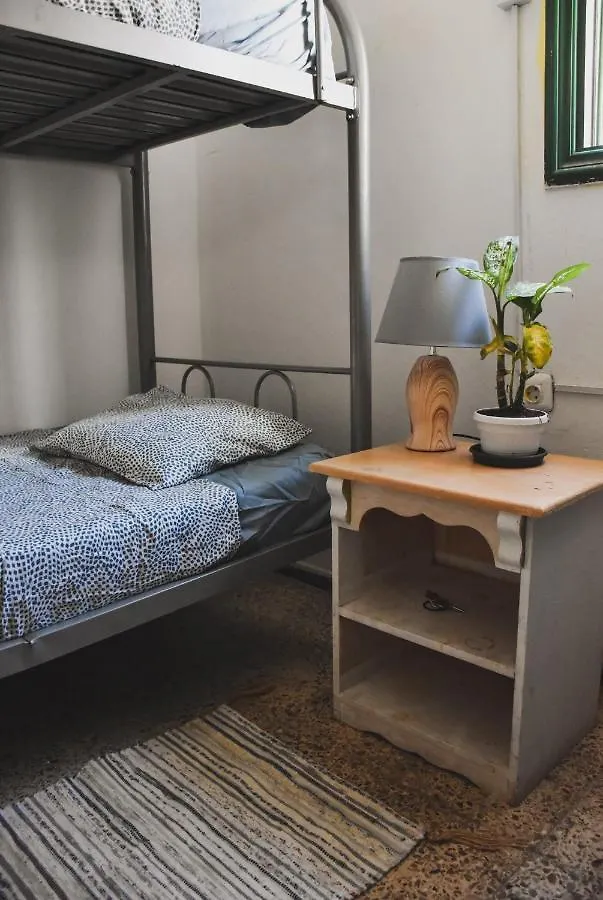 Single Fin Surf Hostel Arona  Arona (Tenerife)